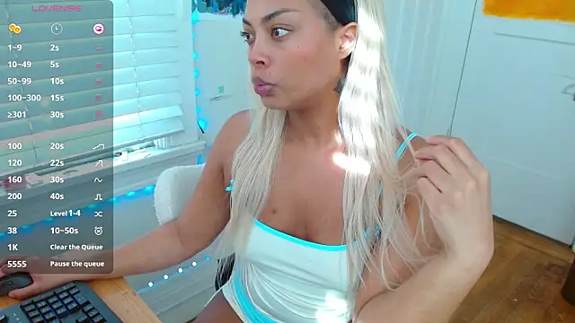 AriaAsster online show from February 9, 2026, 7:18 pm