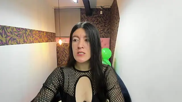 Snapshot of LiaCooper_ chatting on March 19, 2025, 12:01 pm LiaCooper online show from March 19, 2025, 12:01 pm