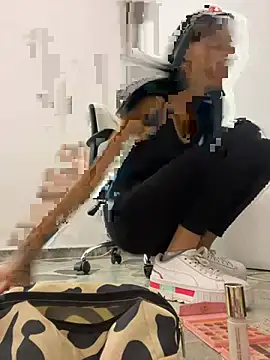 Snapshot of MelodyBliss chatting on February 26, 2026, 9:47 pm MelodyBliss online show from February 26, 2026, 9:47 pm