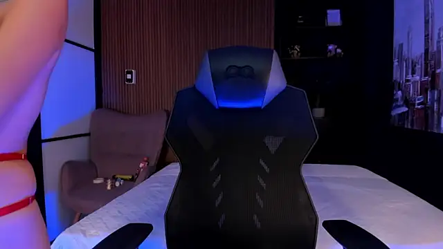 Snapshot of MelodyBliss chatting on February 27, 2026, 11:49 pm MelodyBliss online show from February 27, 2026, 11:49 pm