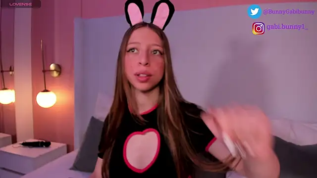 gabi bunny online show from February 28, 2025, 5:04 pm