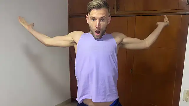 Snapshot of aquilesmade chatting on December 8, 2024, 4:50 pm aquilesmade online show from December 8, 2024, 4:50 pm