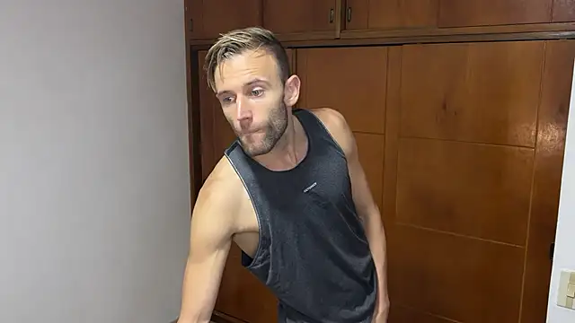 Snapshot of aquilesmade chatting on December 29, 2024, 4:19 pm aquilesmade online show from December 29, 2024, 4:19 pm