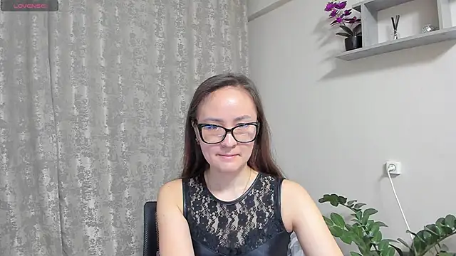 Snapshot of Diana_Taylor chatting on April 14, 2026, 9:10 pm Diana Taylor online show from April 14, 2026, 9:10 pm