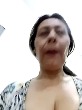 Snapshot of Mia-funny20 chatting on December 13, 2024, 10:45 pm Mia-funny20 online show from December 13, 2024, 10:45 pm