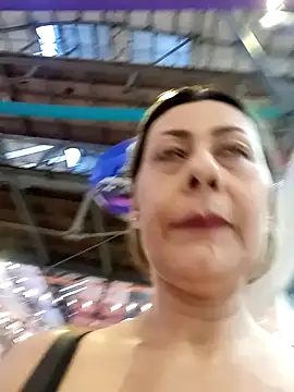 Snapshot of Mia-funny20 chatting on February 4, 2025, 10:45 pm Mia-funny20 online show from February 4, 2025, 10:45 pm