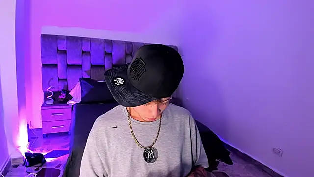 Snapshot of MarcusCollinss_ chatting on December 27, 2024, 6:20 pm MarcusCollinss online show from December 27, 2024, 6:20 pm