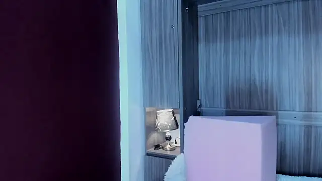 valerymeyerr online show from April 7, 2026, 11:54 am