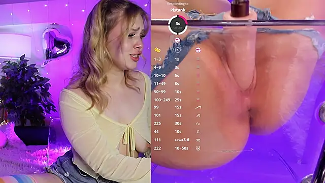 Snapshot of Sexydoll112 chatting on February 14, 2025, 9:13 am Sexydoll112 online show from February 14, 2025, 9:13 am