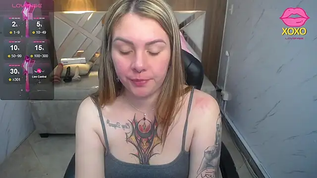 Paula b  online show from April 14, 2026, 12:44 pm