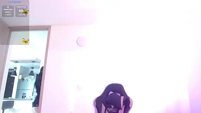 Layna cold online show from February 24, 2026, 12:47 pm