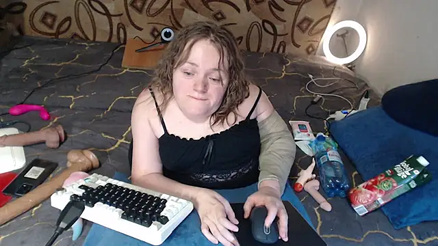 Snapshot of MiniNatalie chatting on February 23, 2025, 9:44 am MiniNatalie online show from February 23, 2025, 9:44 am