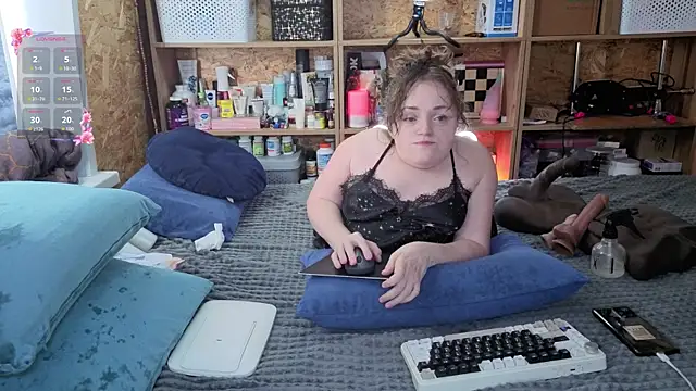 MiniNatalie online show from February 25, 2026, 6:34 am