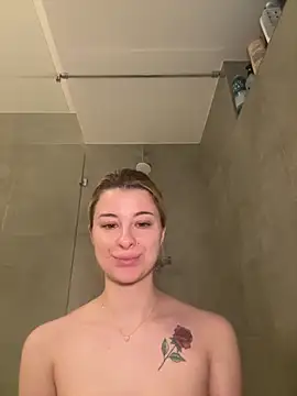 Snapshot of Mia-Minou chatting on January 9, 2025, 7:52 am Mia-Minou online show from January 9, 2025, 7:52 am