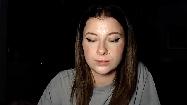 Snapshot of Mia-Minou chatting on September 13, 2025, 7:35 pm Mia-Minou online show from September 13, 2025, 7:35 pm