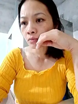 Snapshot of Aninyin22 chatting on February 7, 2026, 12:58 am Aninyin22 online show from February 7, 2026, 12:58 am