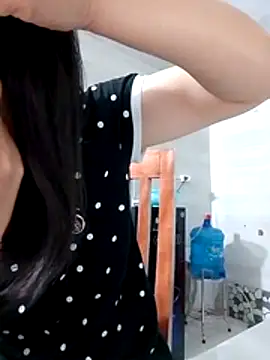 Snapshot of Aninyin22 chatting on March 7, 2026, 12:29 am Aninyin22 online show from March 7, 2026, 12:29 am