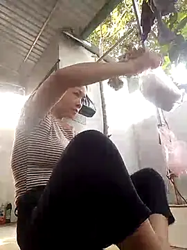 Snapshot of Aninyin22 chatting on March 30, 2026, 2:23 am Aninyin22 online show from March 30, 2026, 2:23 am