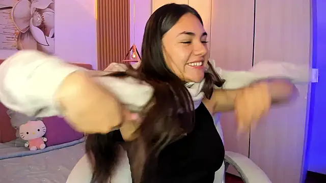 mia nevaeh online show from October 24, 2025, 9:55 pm