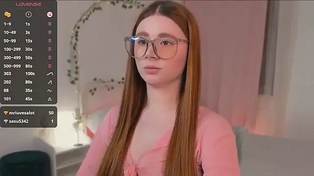 Freckle Diyana online show from February 12, 2025, 7:02 pm