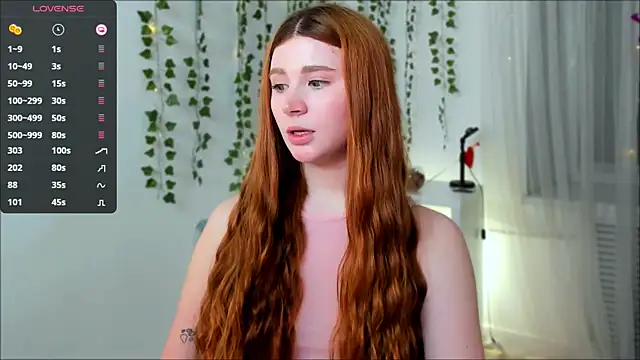 Freckle Diyana online show from February 19, 2025, 3:49 pm