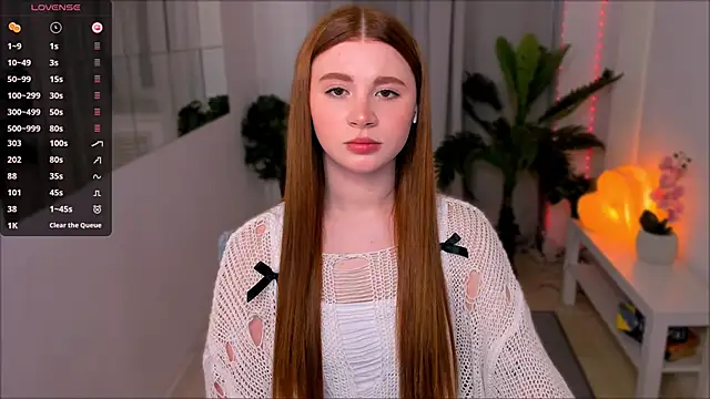 Freckle Diyana online show from March 21, 2025, 10:06 pm