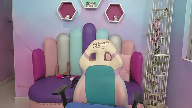 Snapshot of LYA_SWEETX chatting on March 5, 2026, 2:40 am LYA SWEETX online show from March 5, 2026, 2:40 am