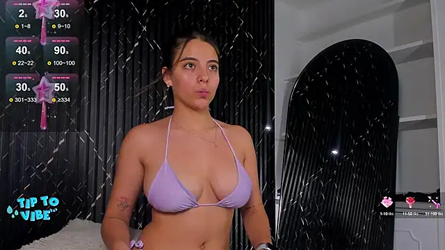 Snapshot of _noahjones chatting on December 18, 2024, 3:00 pm noahjones online show from December 18, 2024, 3:00 pm