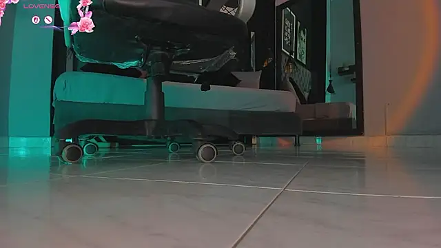 charlotte  grey online show from February 12, 2026, 8:15 pm