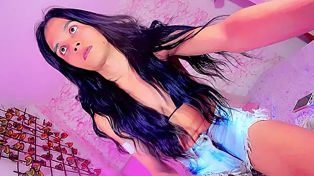 Snapshot of gilbanys_22 chatting on February 9, 2026, 5:22 am gilbanys 22 online show from February 9, 2026, 5:22 am