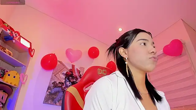 Snapshot of madelyn_rose_ chatting on February 15, 2025, 2:37 am madelyn rose  online show from February 15, 2025, 2:37 am