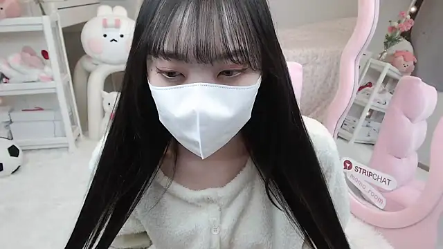 momo room online show from January 18, 2025, 9:02 am