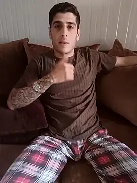 arenn1997 online show from March 10, 2026, 12:10 pm