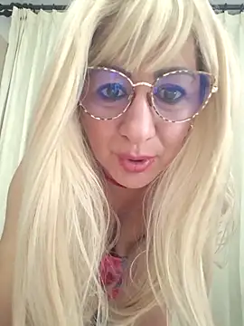 viollett 28 online show from April 6, 2026, 11:27 pm