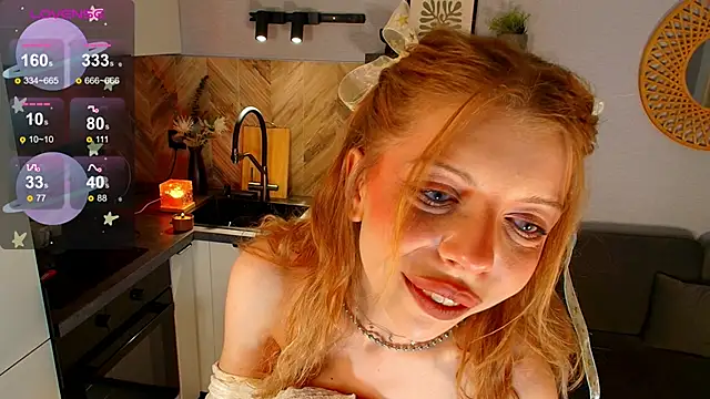 Hannah Carr online show from May 18, 2026, 9:42 pm
