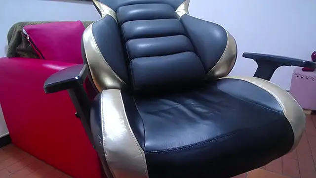 enderlis online show from September 19, 2025, 2:51 pm