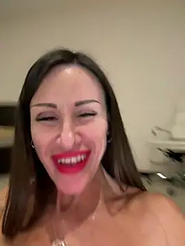 Snapshot of Hott_Lolla chatting on February 17, 2025, 5:53 pm Hott Lolla online show from February 17, 2025, 5:53 pm