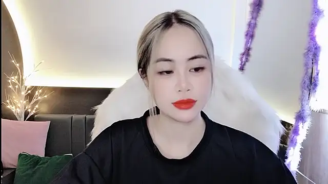 Snapshot of witch-39 chatting on February 27, 2025, 8:17 am witch-39 online show from February 27, 2025, 8:17 am