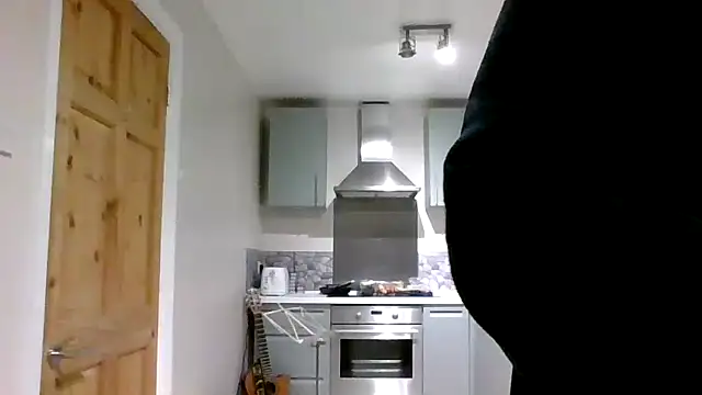 jimmybenido online show from January 1, 2025, 5:11 pm