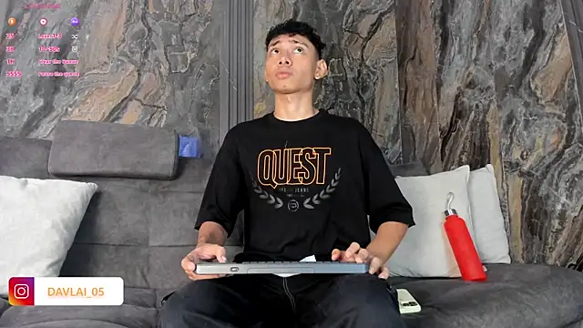 Daviid laidd online show from April 7, 2026, 7:25 pm