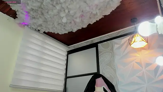 emilymiller tcw online show from March 7, 2025, 2:45 pm