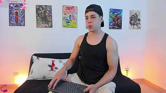 jonathanjoestar  online show from February 4, 2026, 9:42 pm