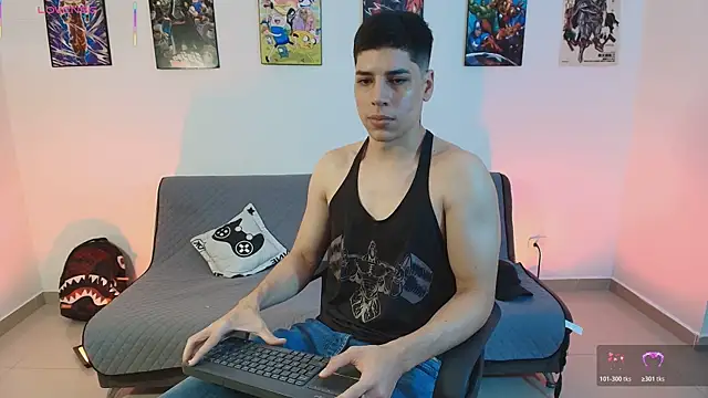 jonathanjoestar  online show from April 13, 2026, 11:43 pm