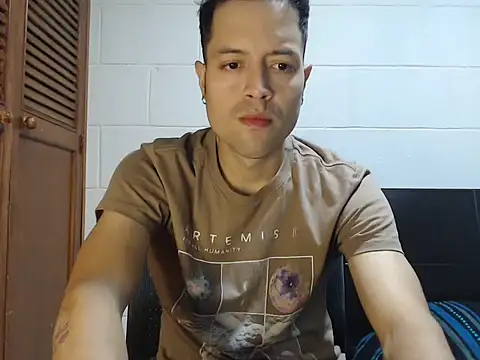 Snapshot of dimitriquiet05 chatting on March 21, 2026, 6:51 am dimitriquiet05 online show from March 21, 2026, 6:51 am