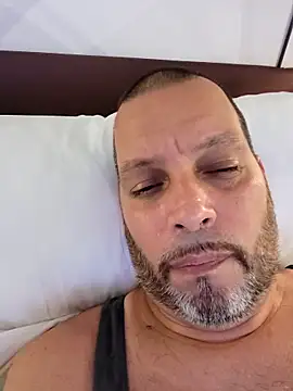 Snapshot of Just2much chatting on October 1, 2025, 11:11 pm Just2much online show from October 1, 2025, 11:11 pm