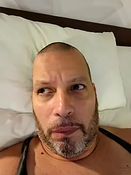 Snapshot of Just2much chatting on October 23, 2025, 12:21 am Just2much online show from October 23, 2025, 12:21 am