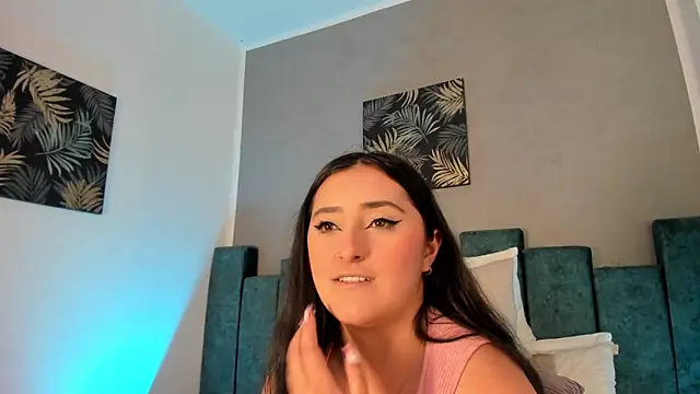 Kathia Morelli online show from May 7, 2026, 1:16 pm