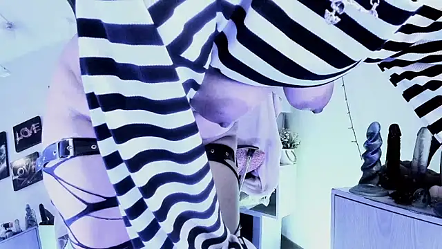 kuromi69 online show from February 21, 2026, 7:20 am