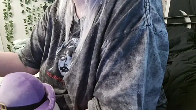 Snapshot of doomednympho chatting on November 11, 2025, 8:42 pm doomednympho online show from November 11, 2025, 8:42 pm