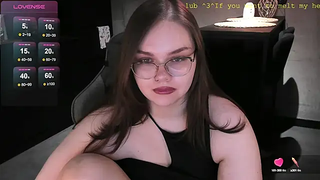 EvaBae online show from January 13, 2025, 4:41 pm